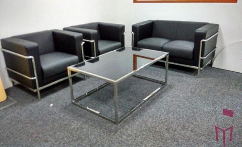 Office design tips - Makeshift office furniture