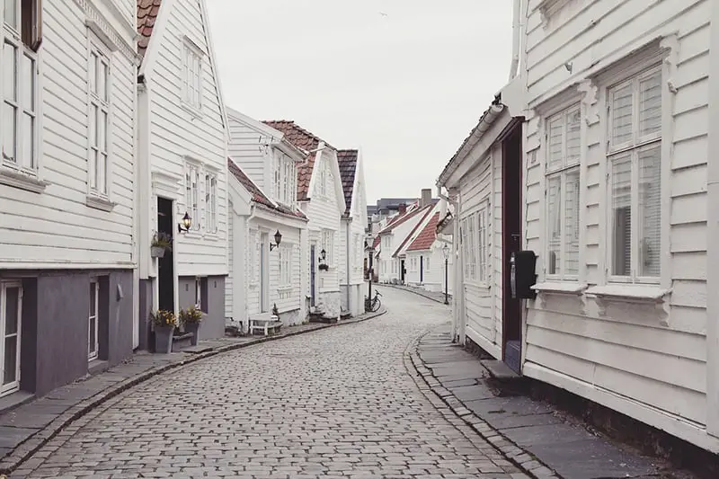 property neigbours neighbourhood cobbled street