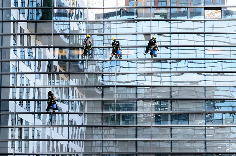 Glass facade window cleaner