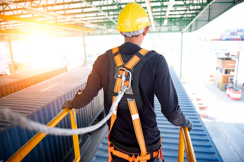 Construction worker use safety harness and safety line 