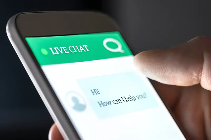 Live chat on mobile screen