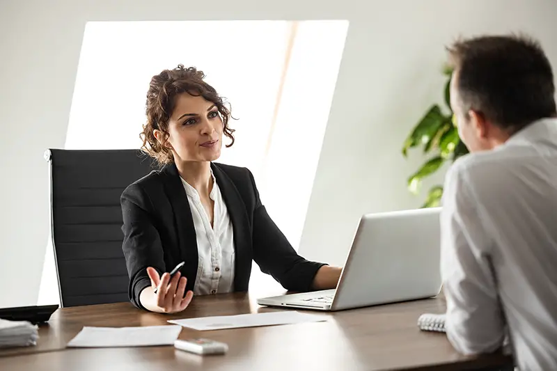 manager talking to an employee