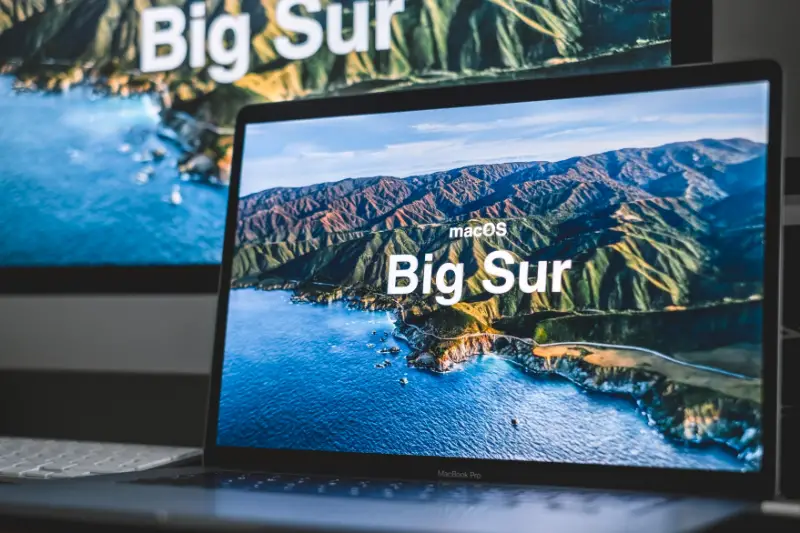 Mac OS Big Sur on the MacBook screen