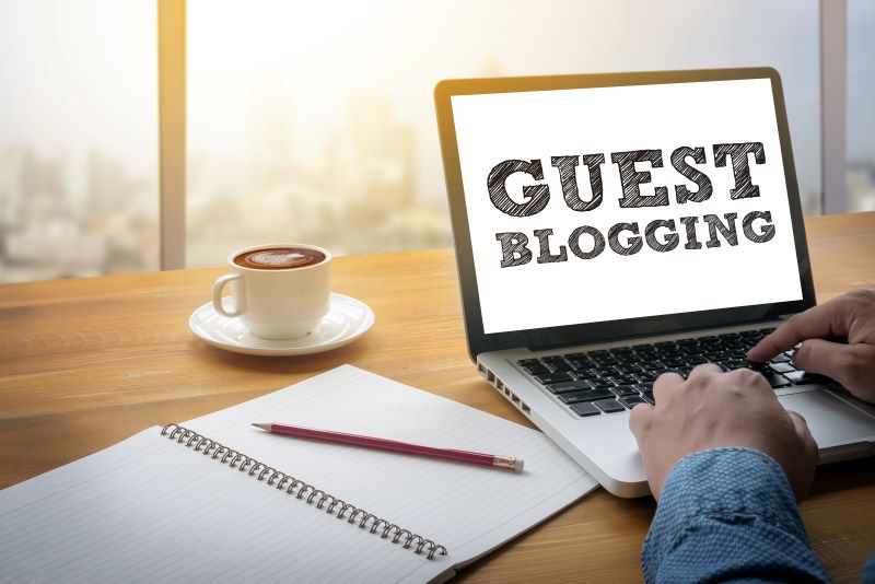 Guest blogging concept